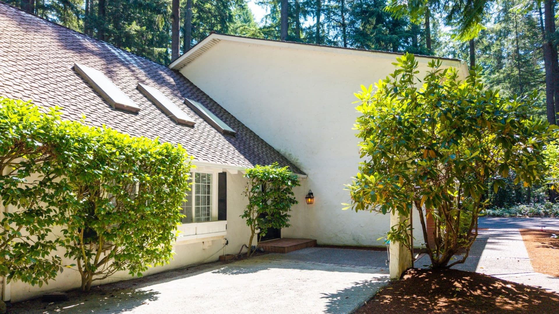 Bellevue House: 3610 130th Ave NE