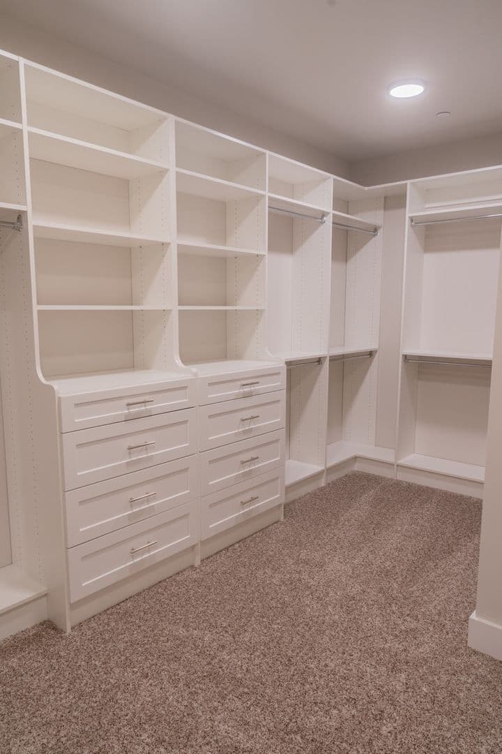 Kirkland House: 10420 NE 112th St