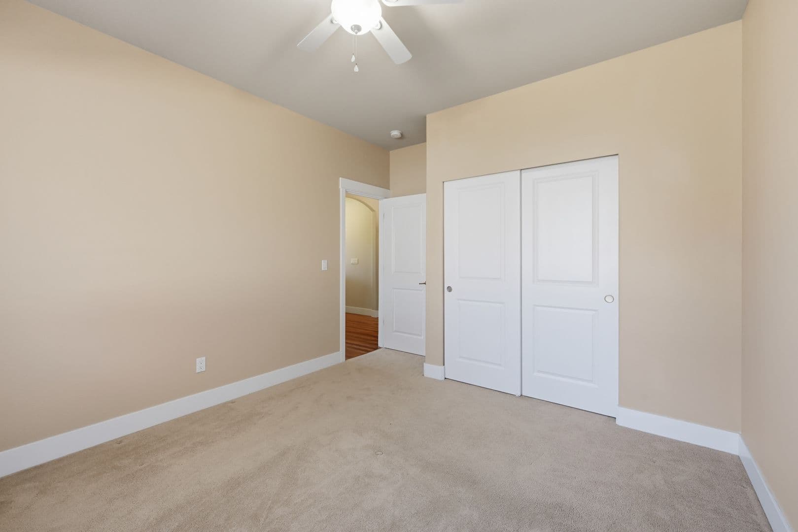 Snoqualmie House: 9329 Hebner Avenue SE