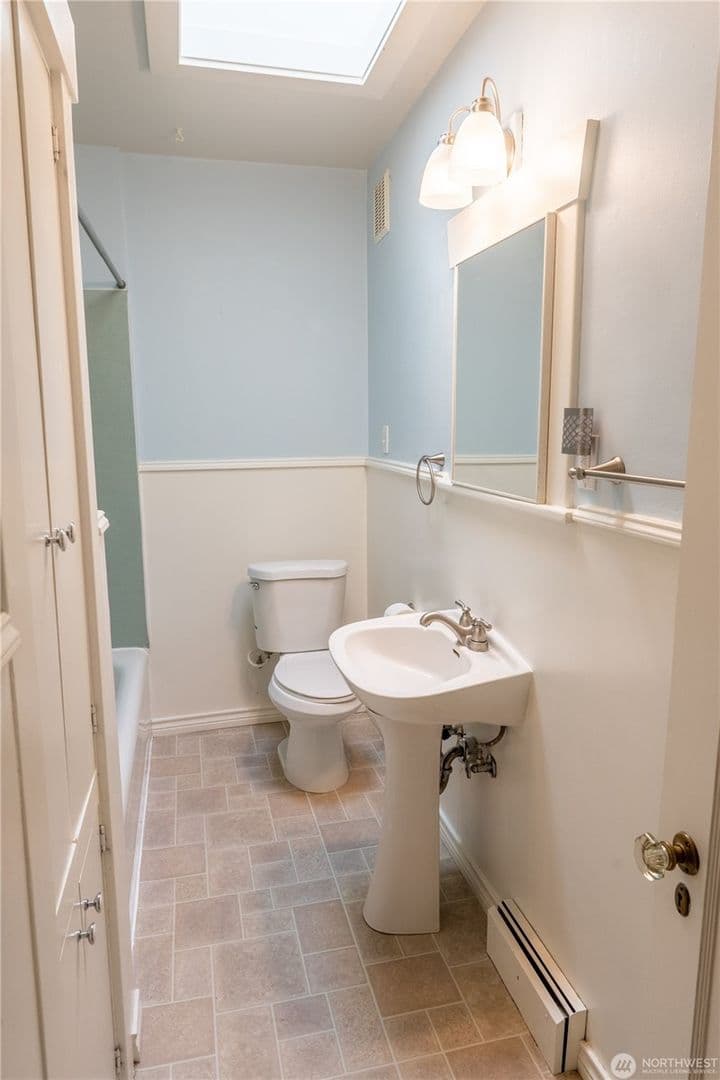 Seattle House: 6910 37th Ave SW