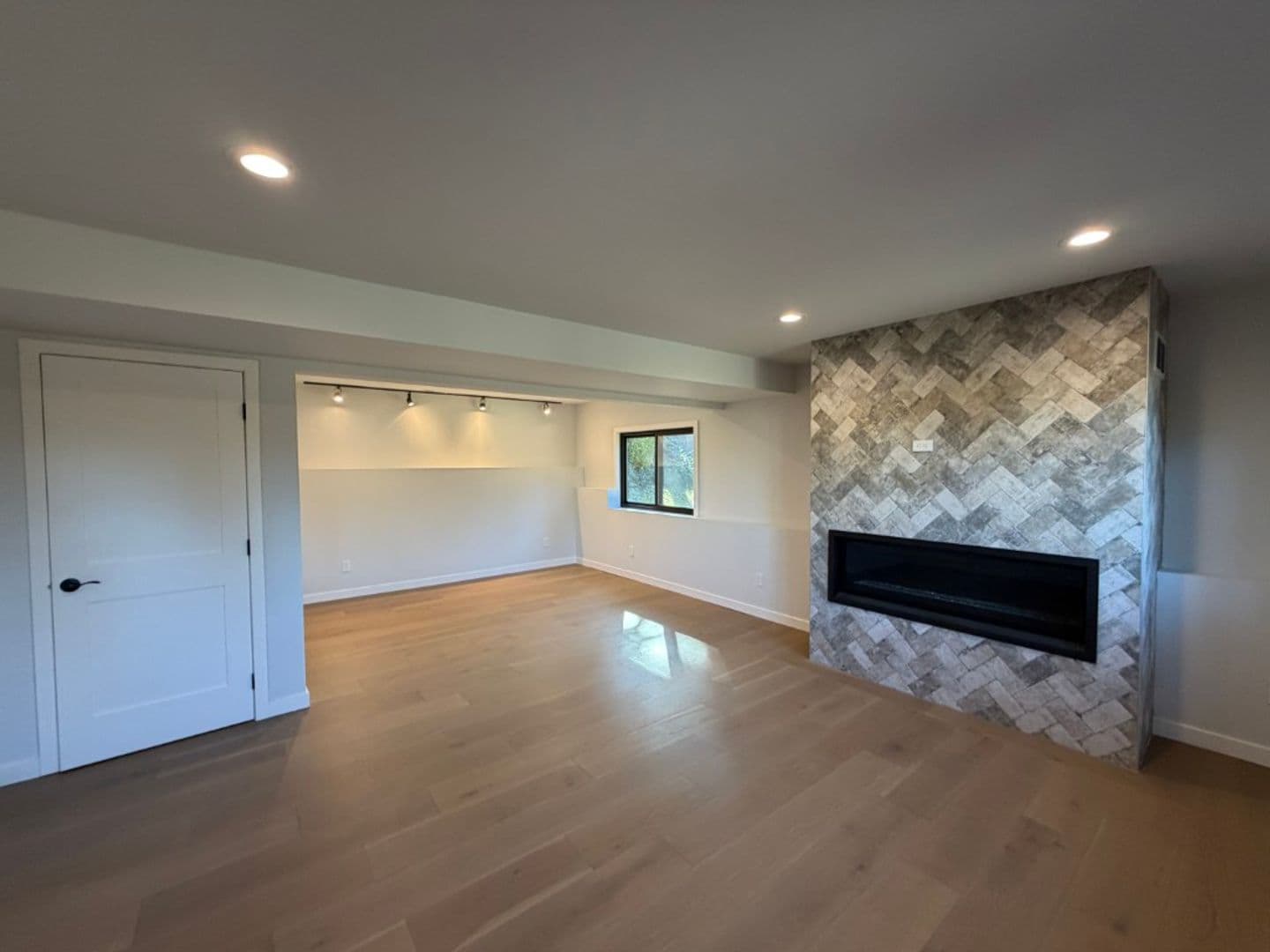 Kirkland House: 11721 NE 75th Place