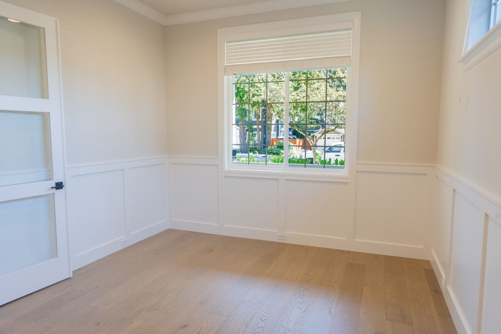 Kirkland House: 10420 NE 112th St