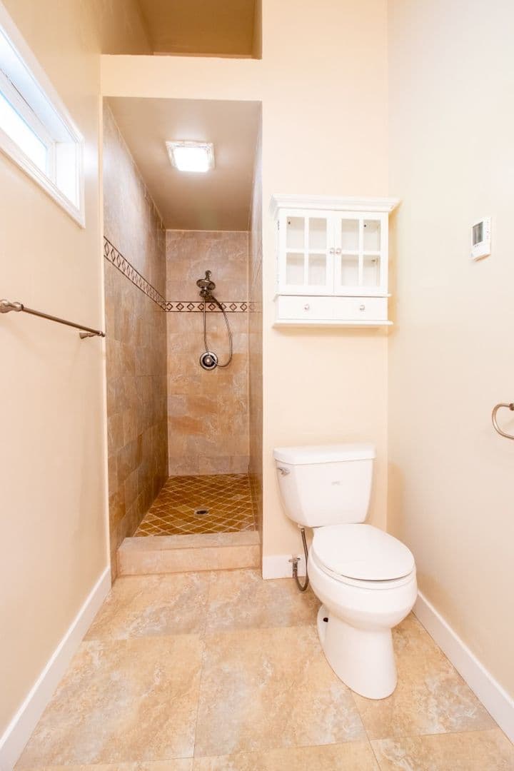 Mercer Island House: 7255 East Mercer Way