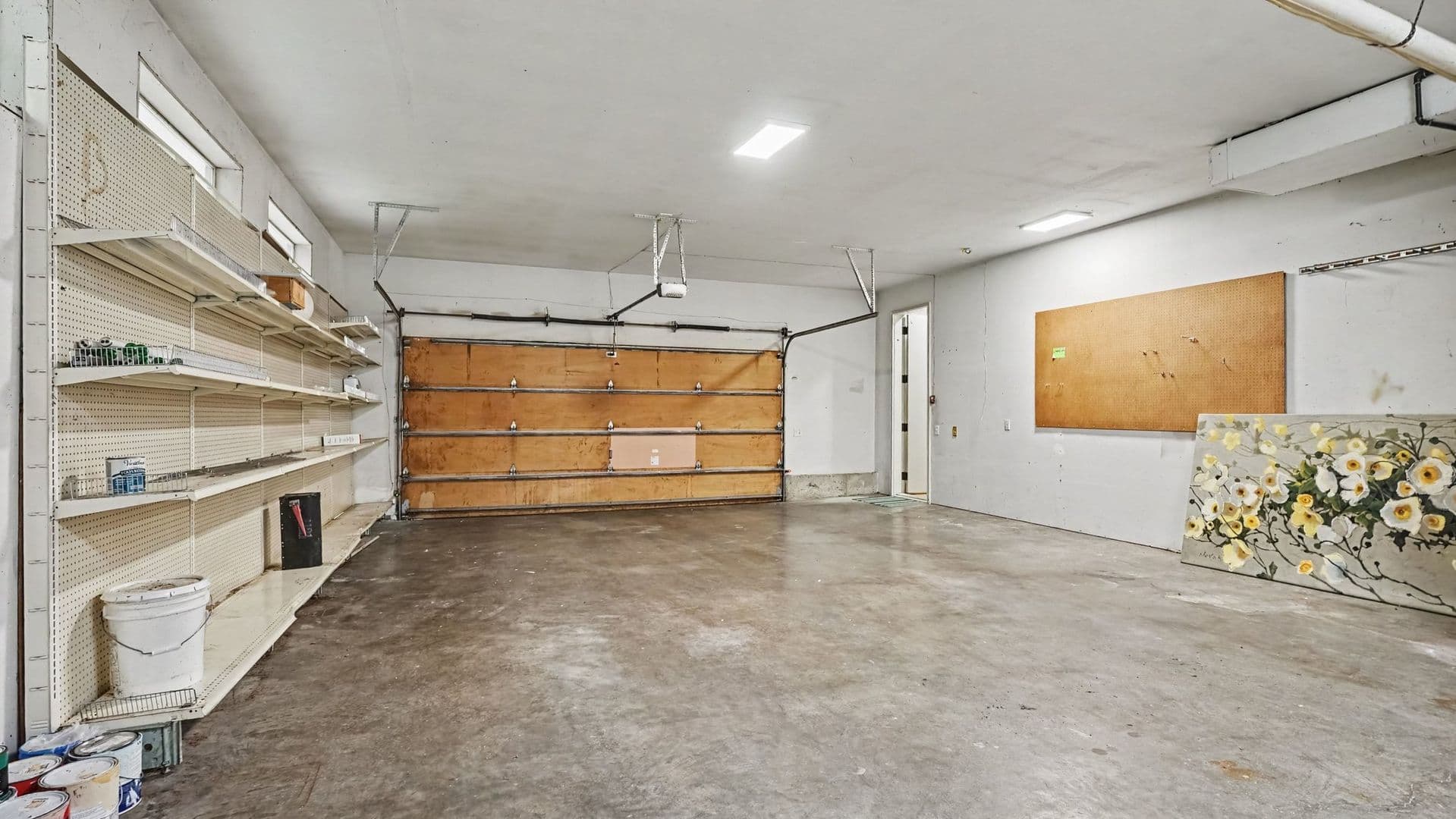 Bellevue House: 1121 W Lake Sammamish Pkwy SE