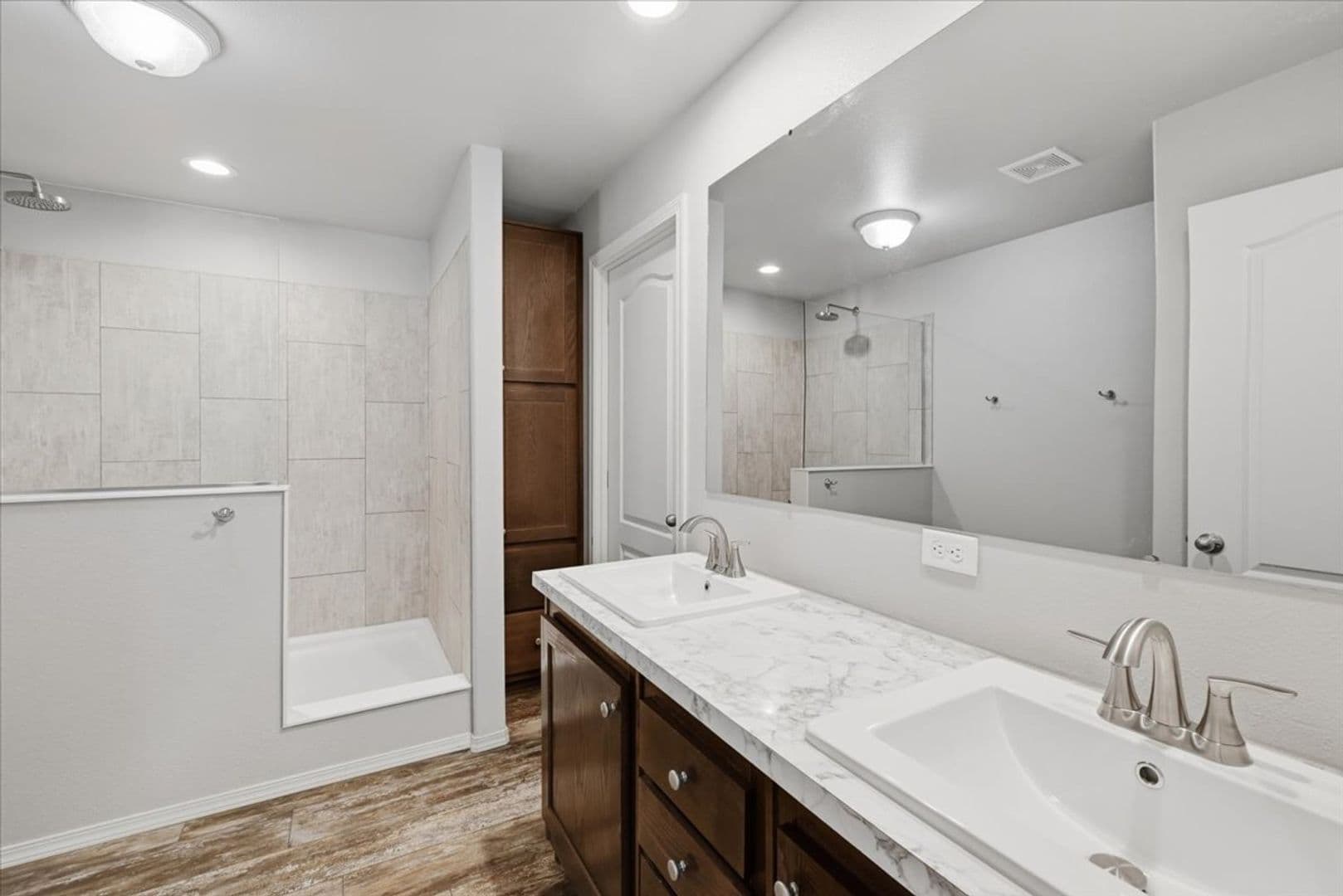 Granite Falls House: 13012 View Place