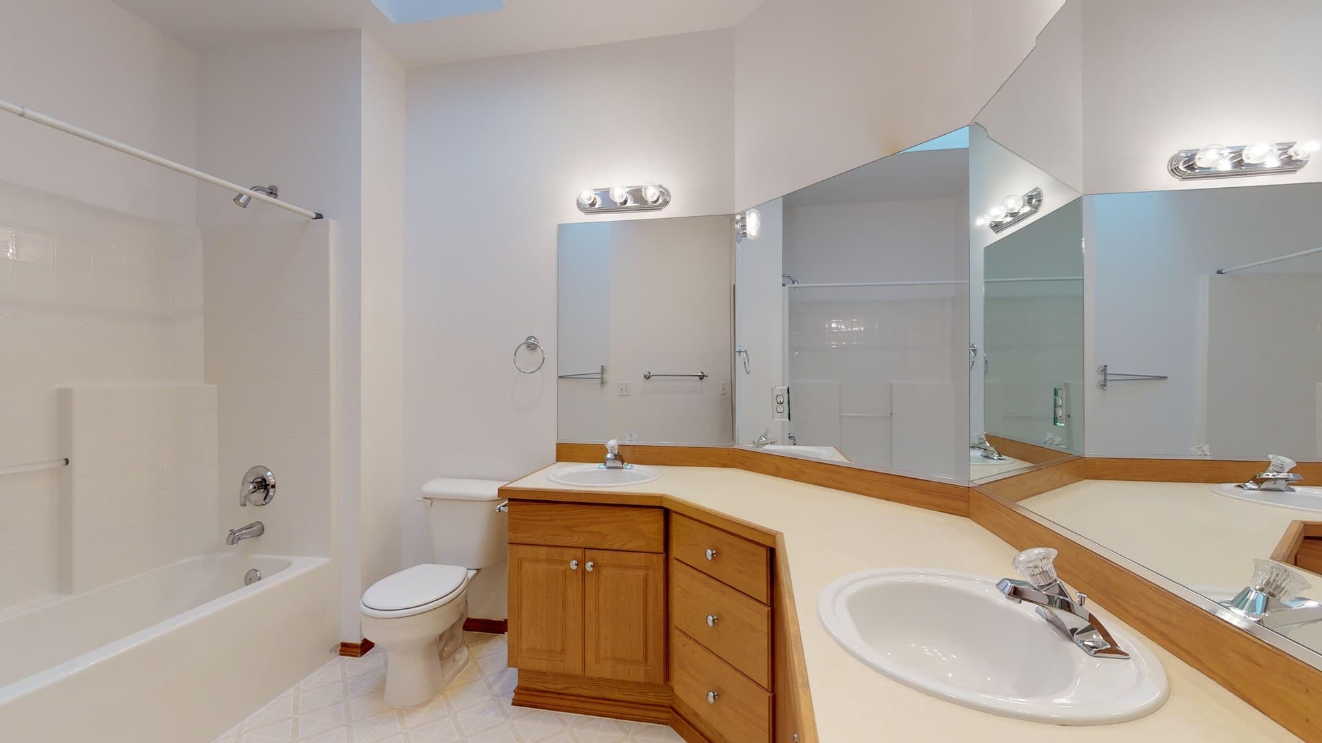 Covington House: 25430 156th Place SE