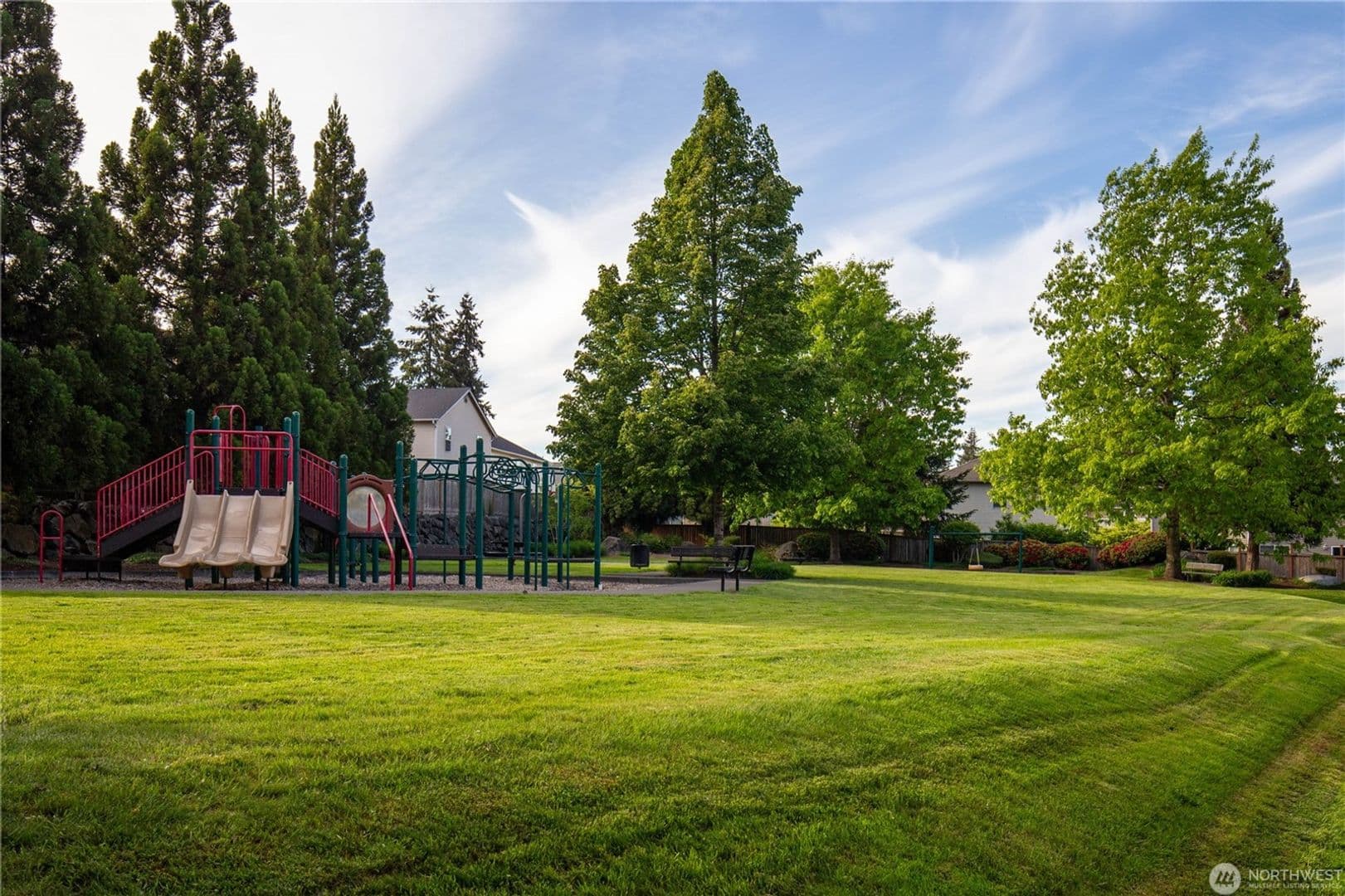 Federal Way House: 33219 41st Pl S