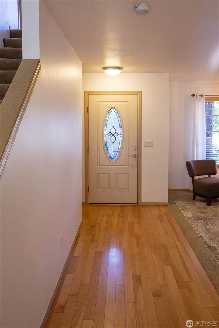 Federal Way House: 33219 41st Pl S