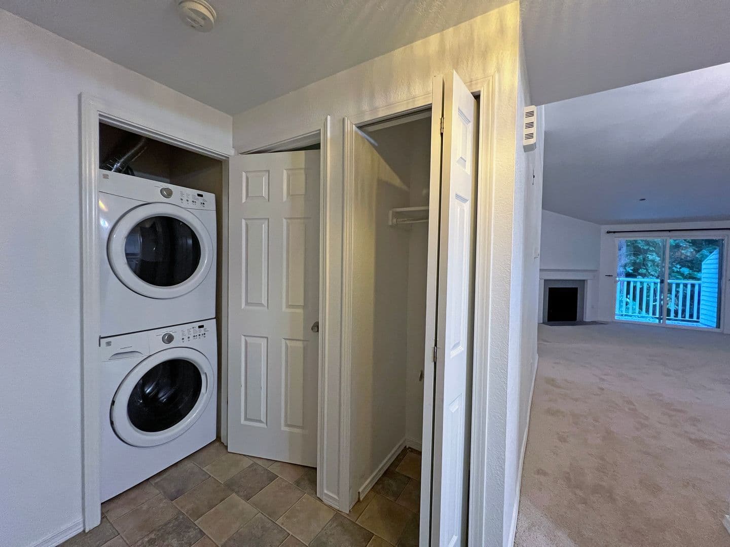 Kent Condo: 25010 98th Place S
