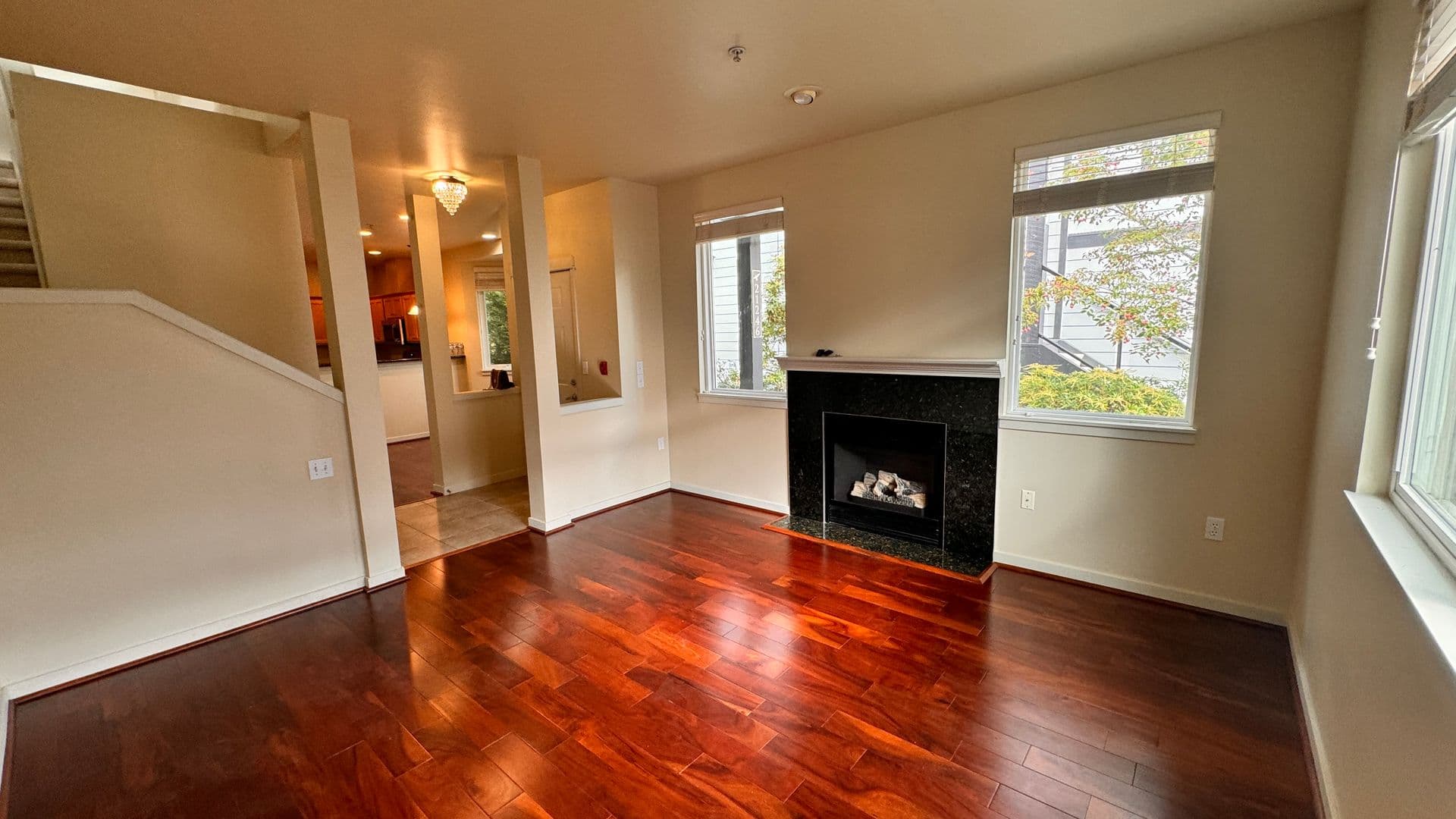 Issaquah House: 21246 SE 42nd Pl