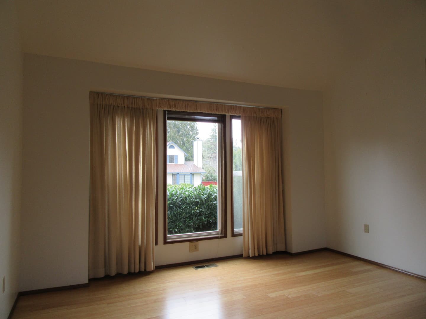 Renton House: 19344 133rd Ave SE