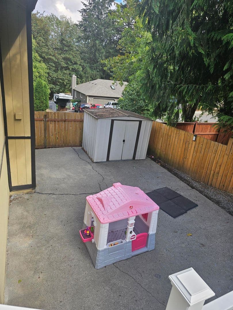 Federal Way House: 36521 1st Place SW