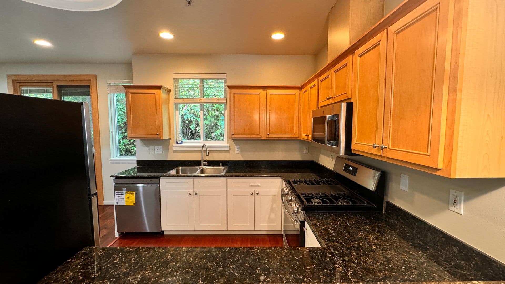 Issaquah House: 21246 SE 42nd Pl