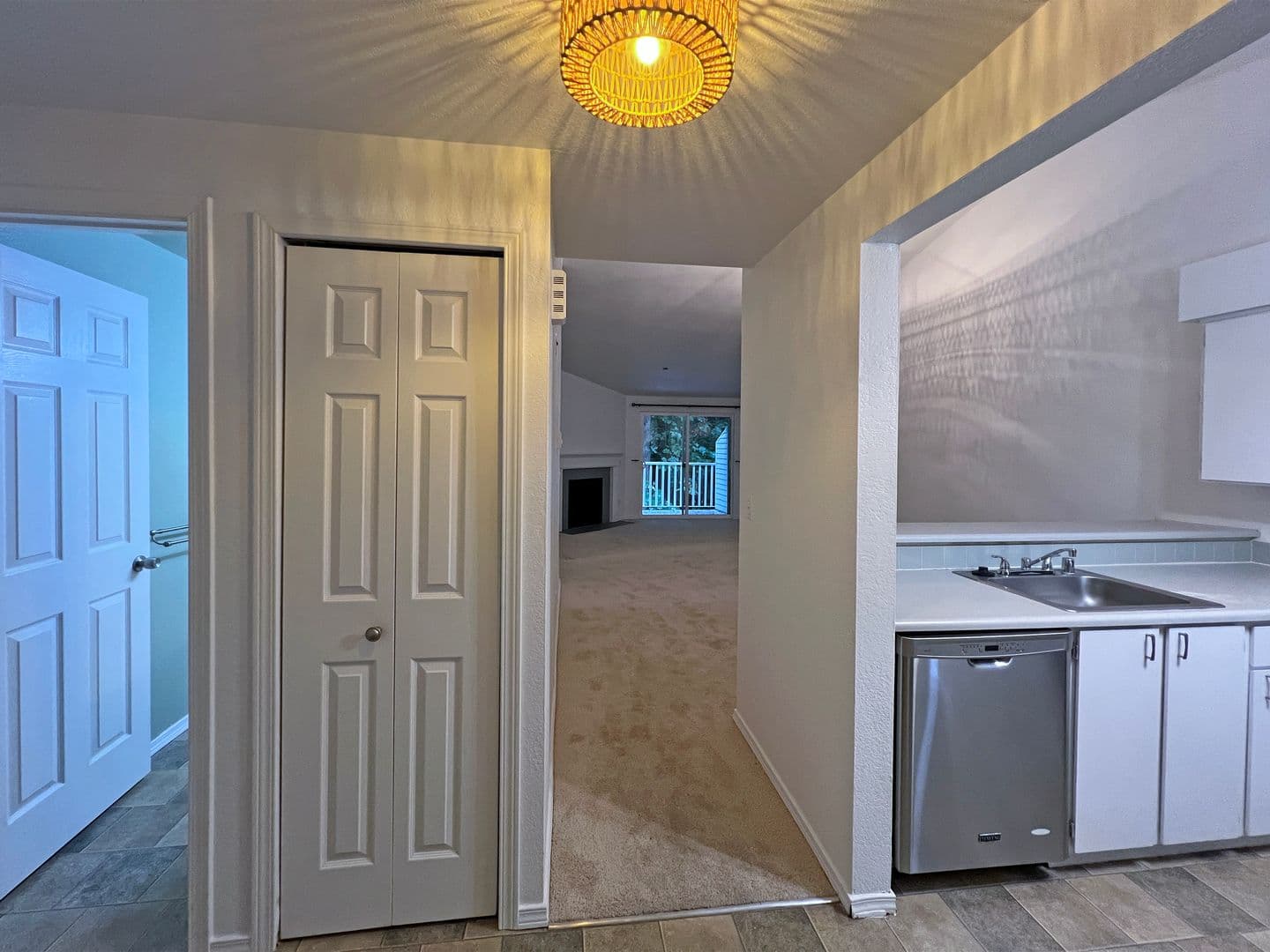 Kent Condo: 25010 98th Place S