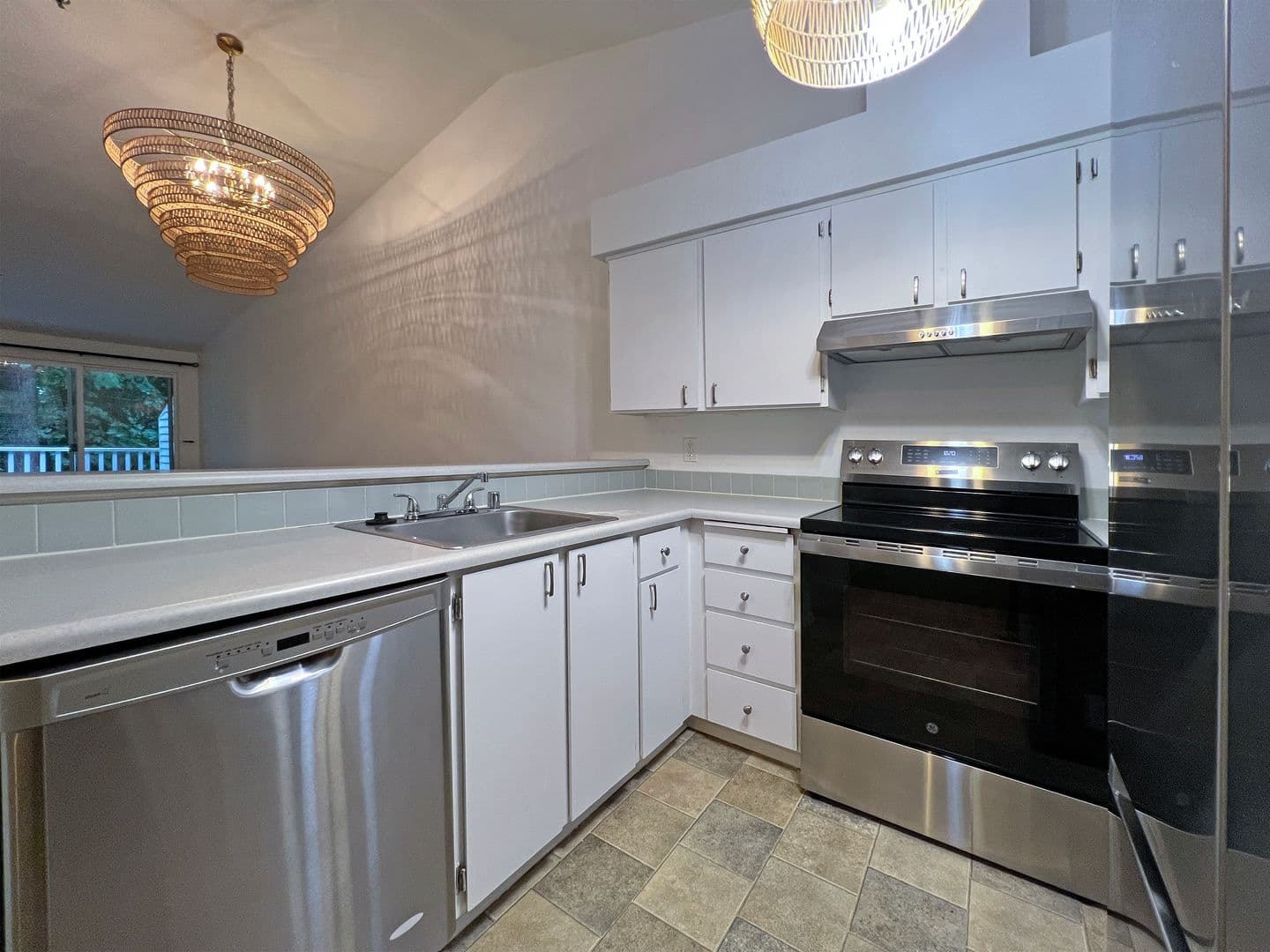 Kent Condo: 25010 98th Place S