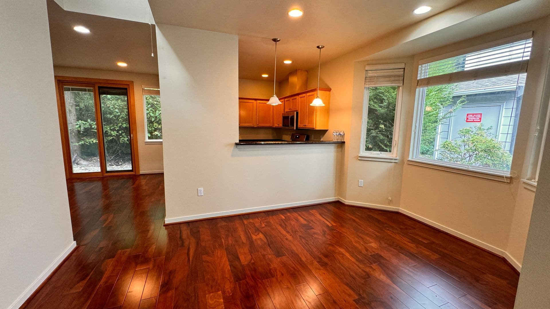 Issaquah House: 21246 SE 42nd Pl