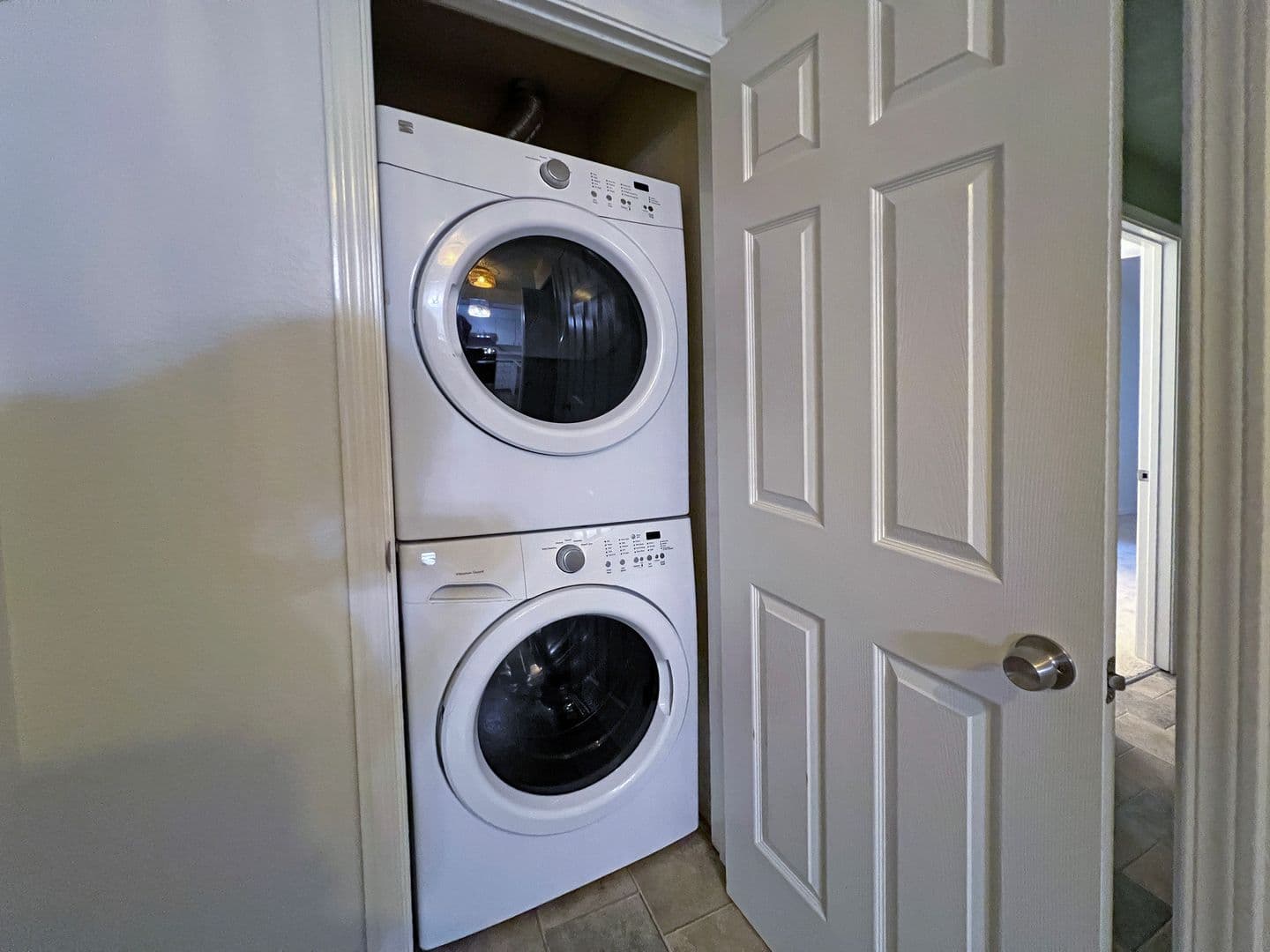Kent Condo: 25010 98th Place S
