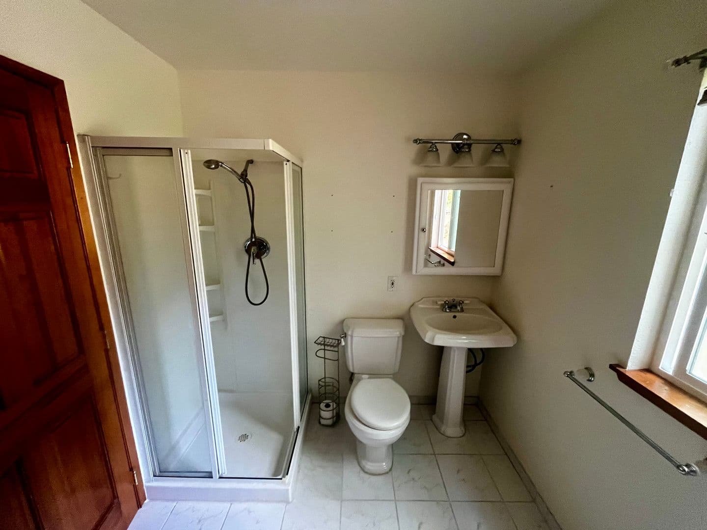 Bremerton House: 7465 Navajo Trail NE