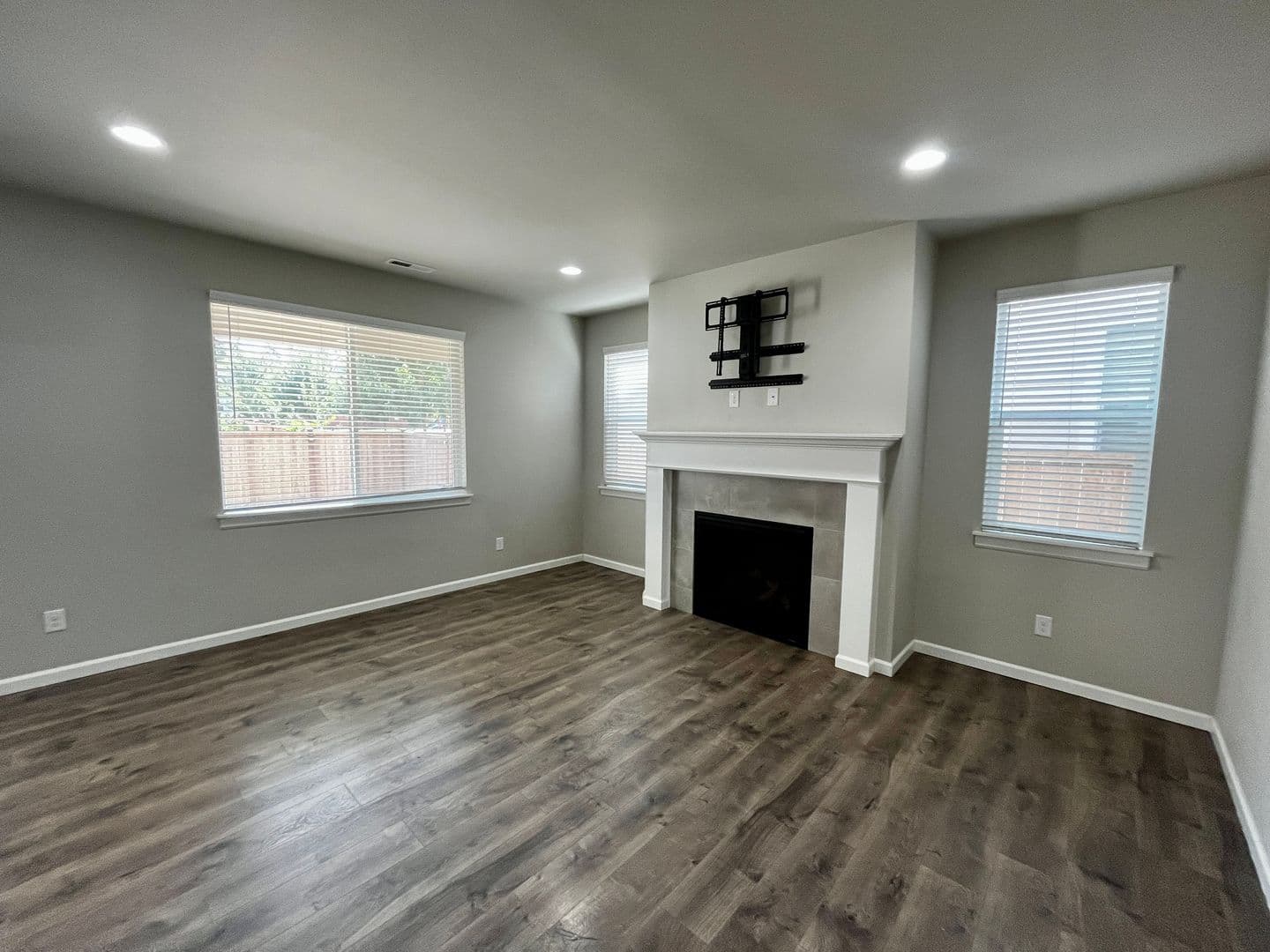 Port Orchard House: 4285 Andasio Loop SE