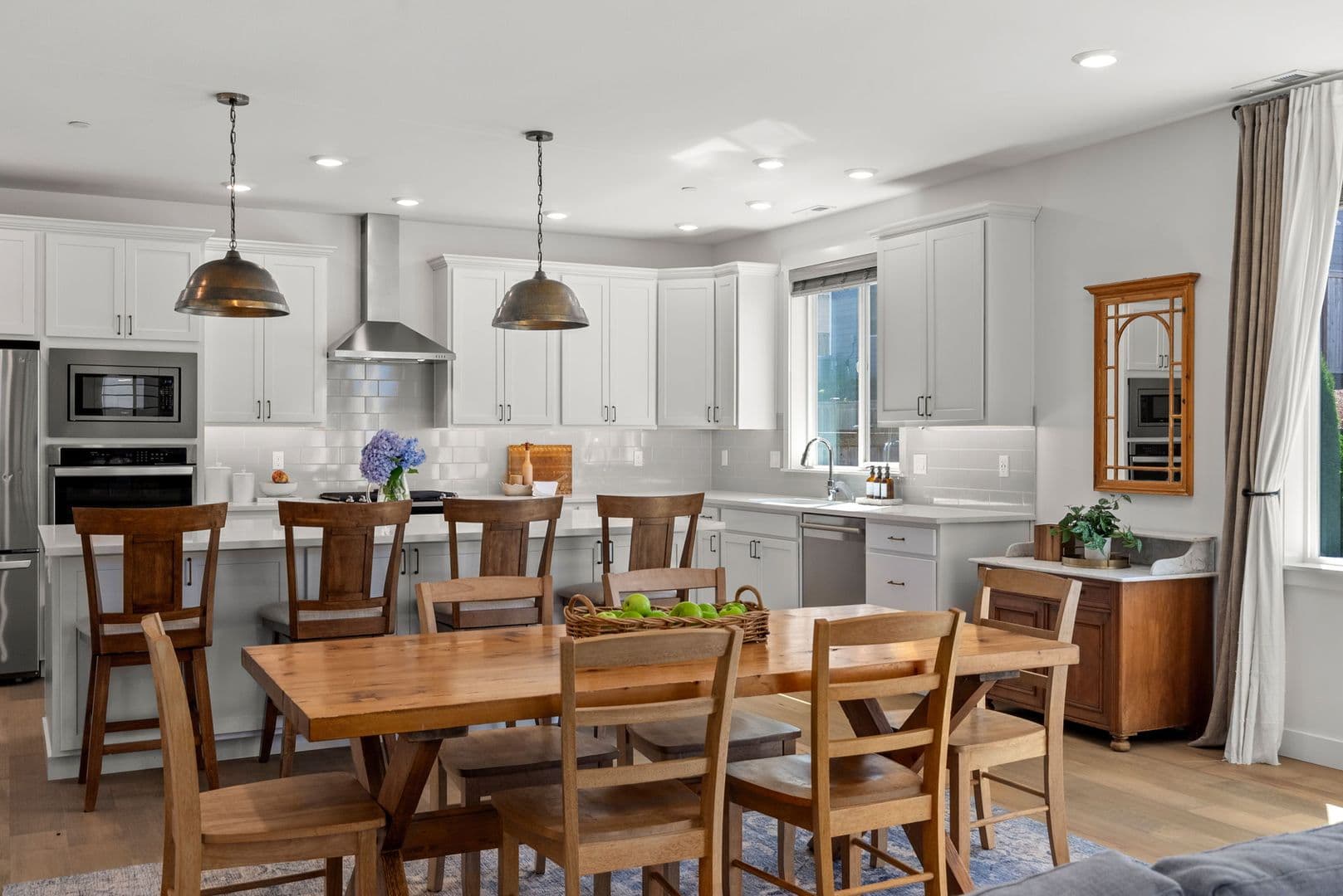 Bremerton House: 1428 Baker Heights Loop