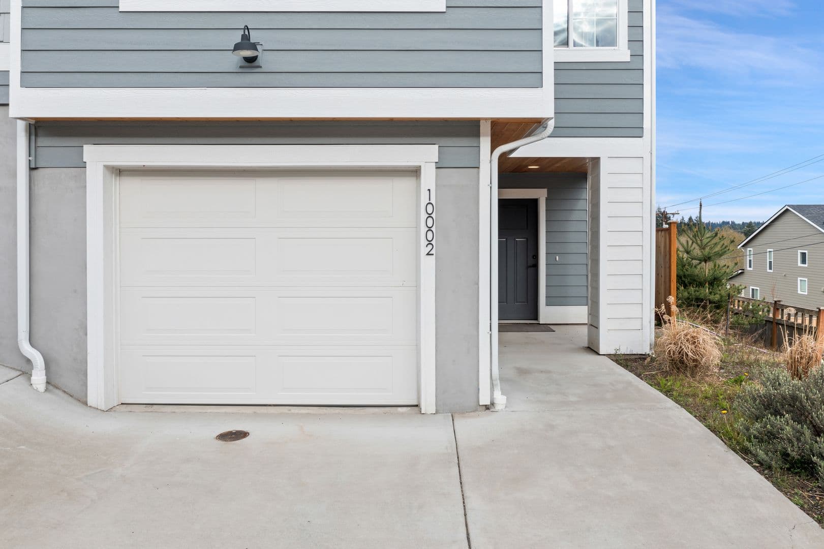Bremerton House: 10002 Kings Landing Ave NW