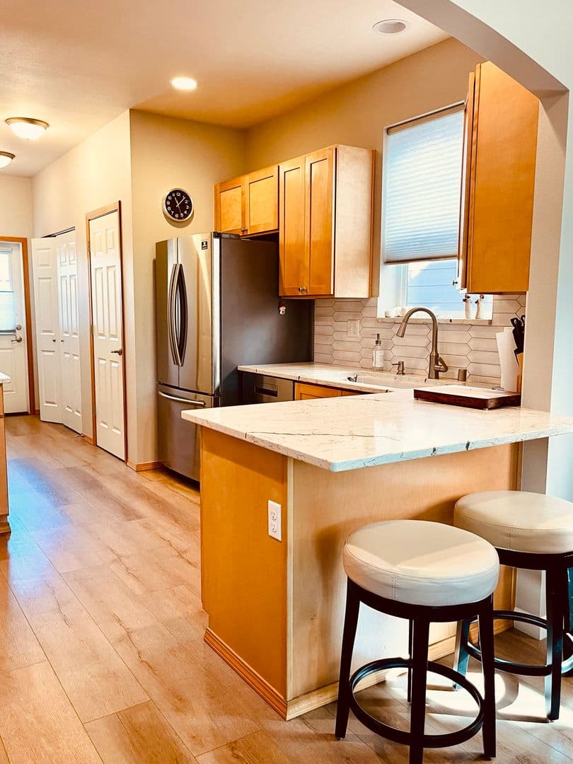 Poulsbo House: 19372 Willet Lane NE