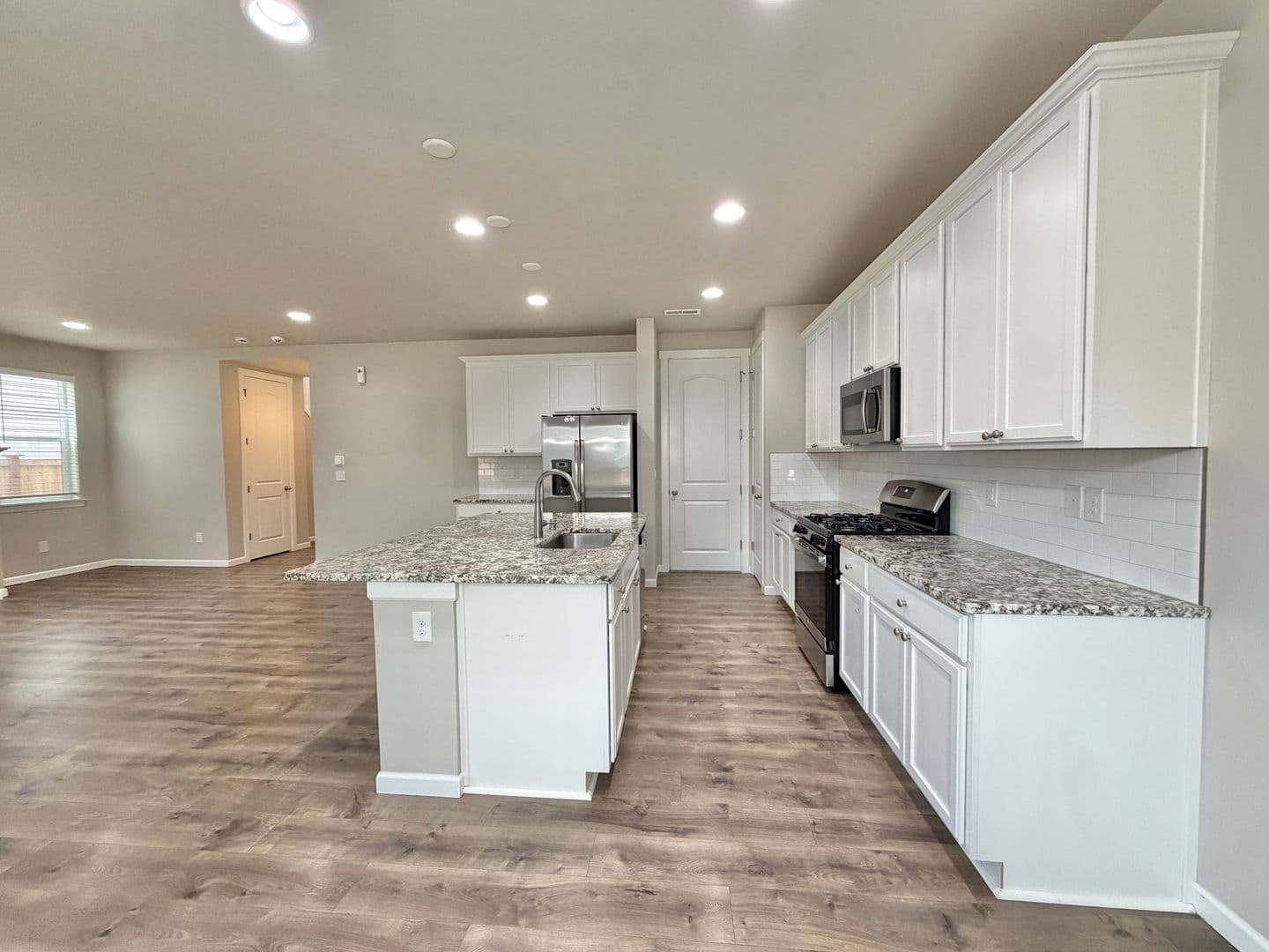 Port Orchard House: 4285 Andasio Loop SE