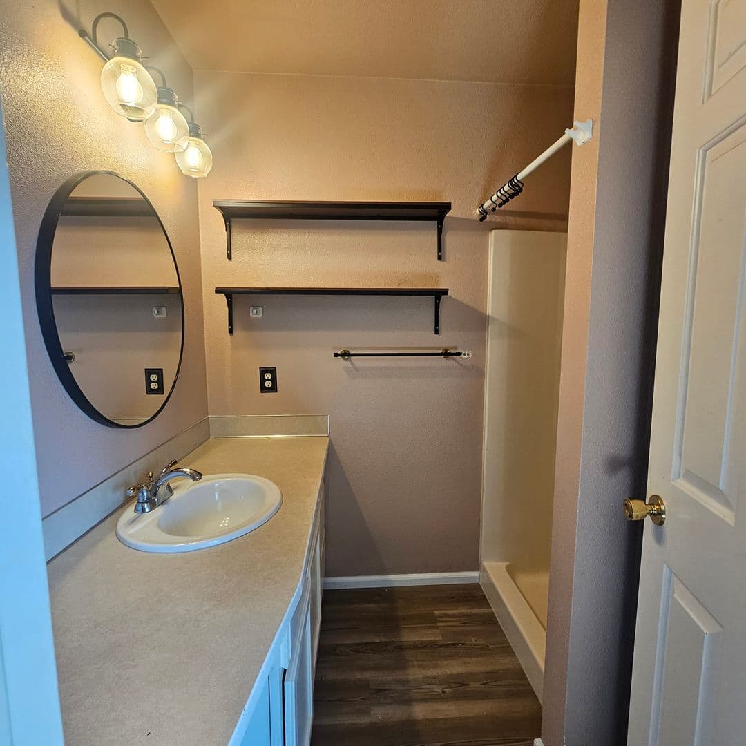 Bremerton House: 1143 Naval Ave