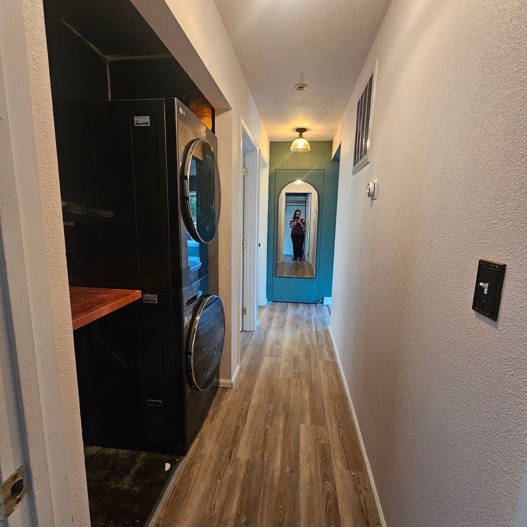 Bremerton House: 1143 Naval Ave
