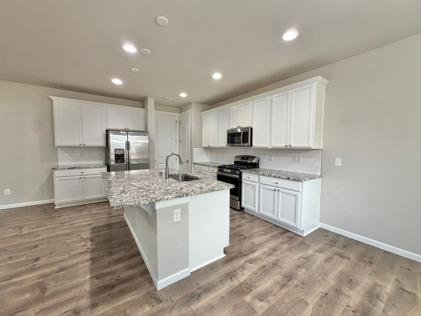 Port Orchard House: 4285 Andasio Loop SE
