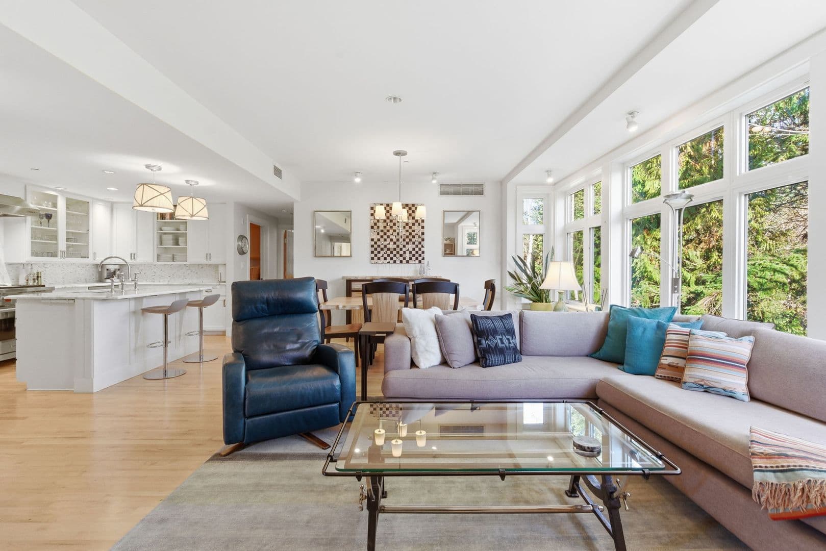 Bainbridge Island Condo: 400 Winslow Way E #280