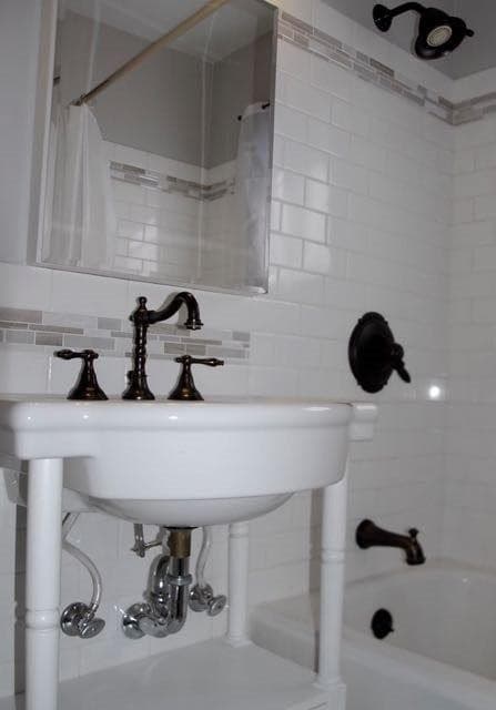 BREMERTON House: 612 HIGH AVENUE