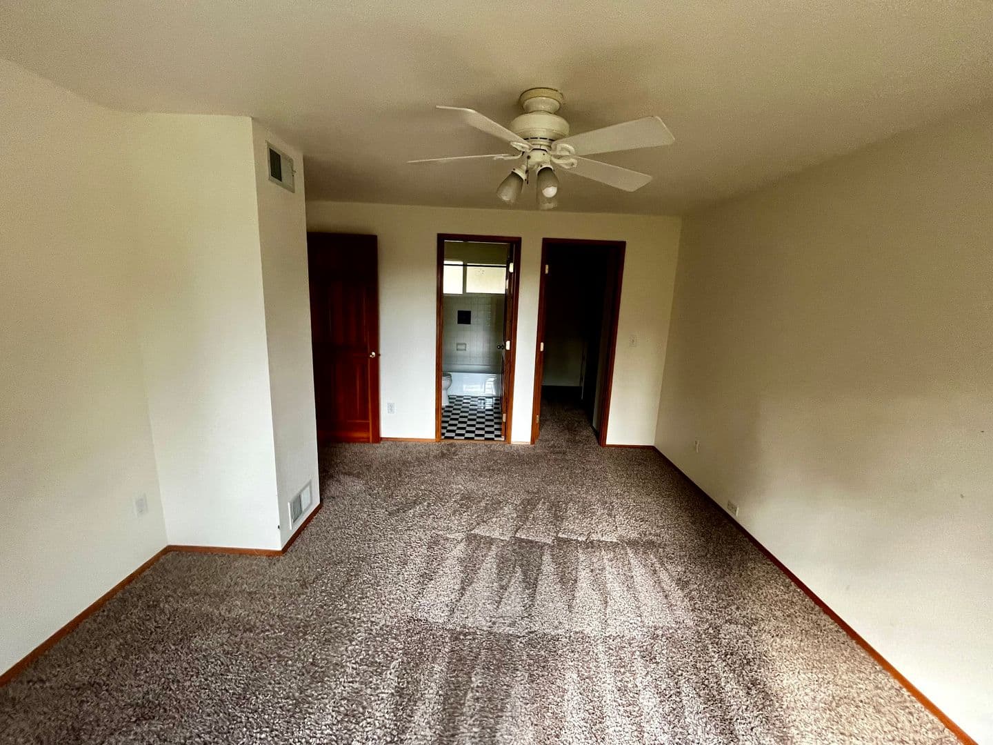 Bremerton House: 7465 Navajo Trail NE