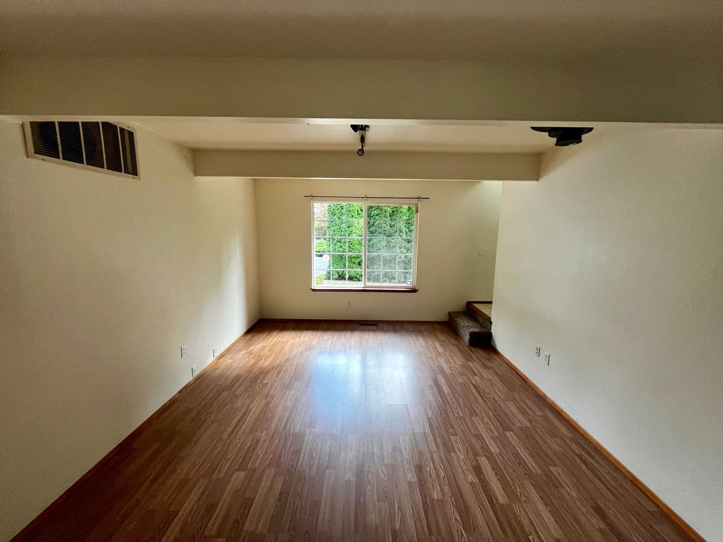 Bremerton House: 7465 Navajo Trail NE
