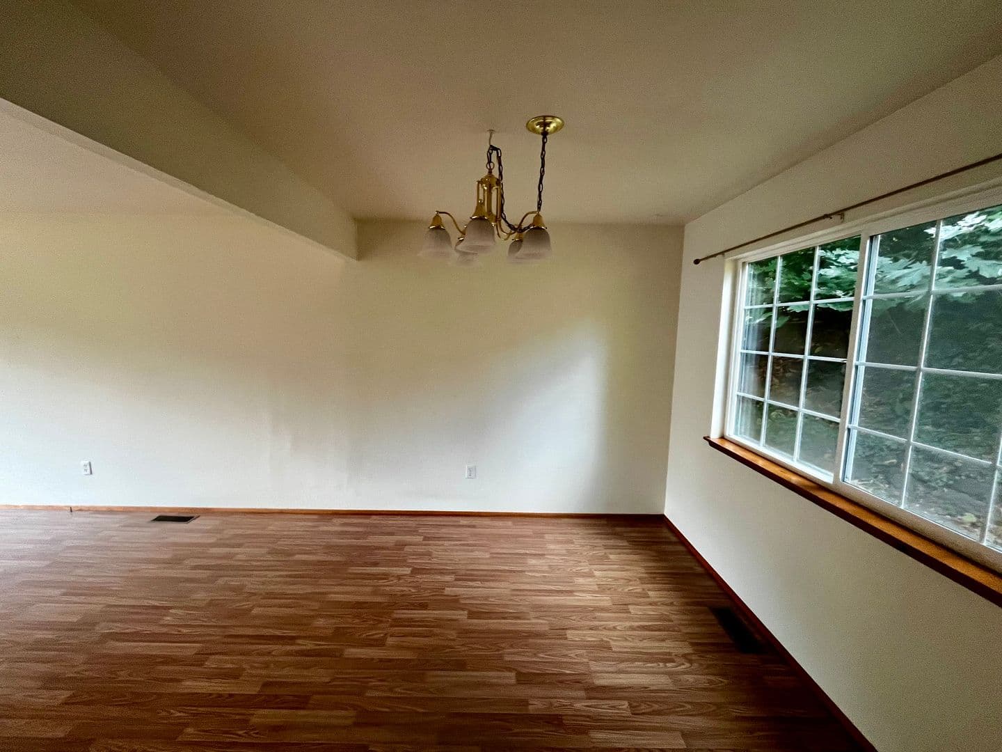 Bremerton House: 7465 Navajo Trail NE