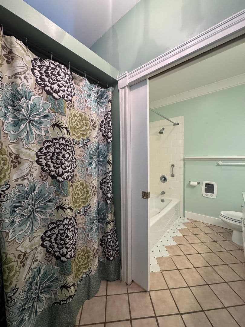 Bainbridge Island House: 6159 NE Old Mill Road