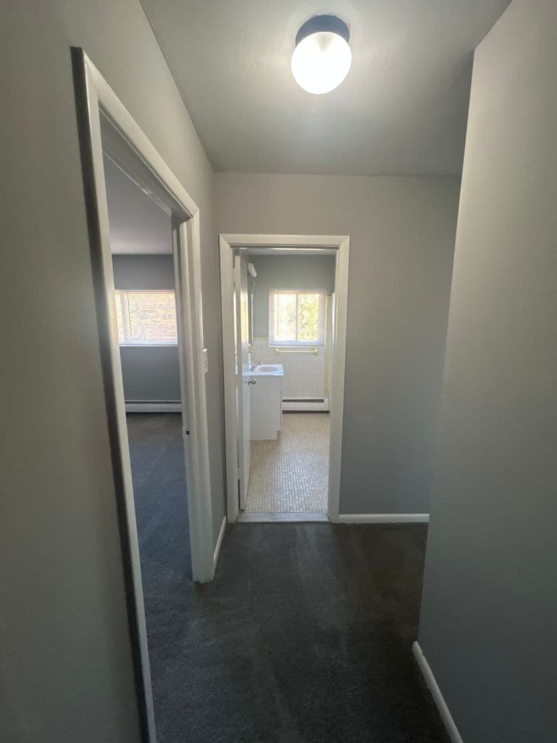 RIDLEY PARK Apartment: 2 W. CHESTER PIKE