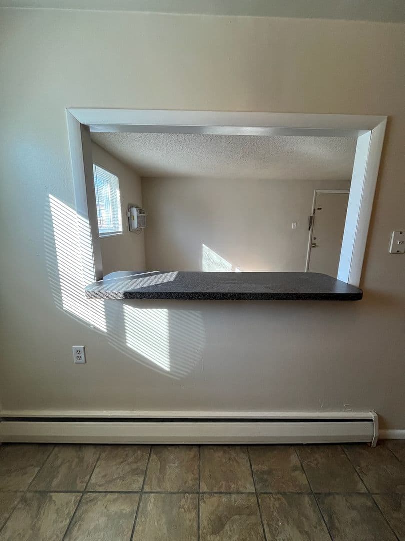 Secane Apartment: 640 South Avenue