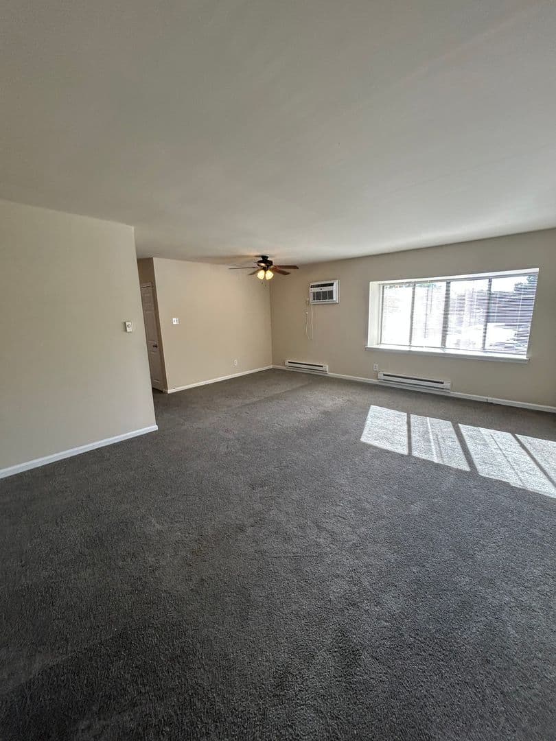 GLENOLDEN Apartment: 100 OAK AVE