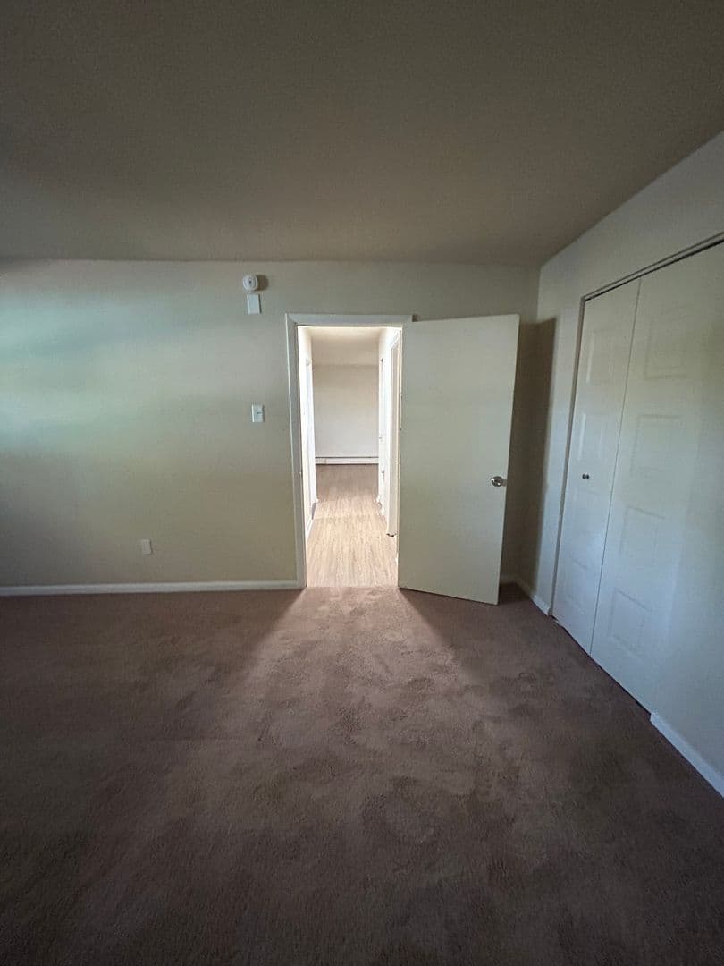 SECANE Apartment: 824-828 PROVIDENCE RD