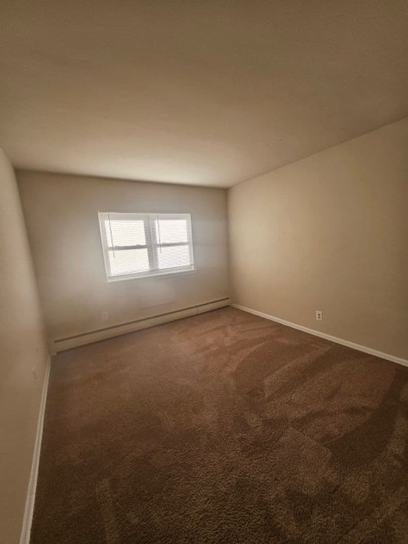 SECANE Apartment: 824-828 PROVIDENCE RD