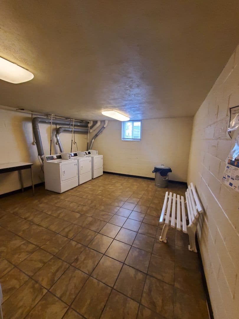 SECANE Apartment: 824-828 PROVIDENCE RD