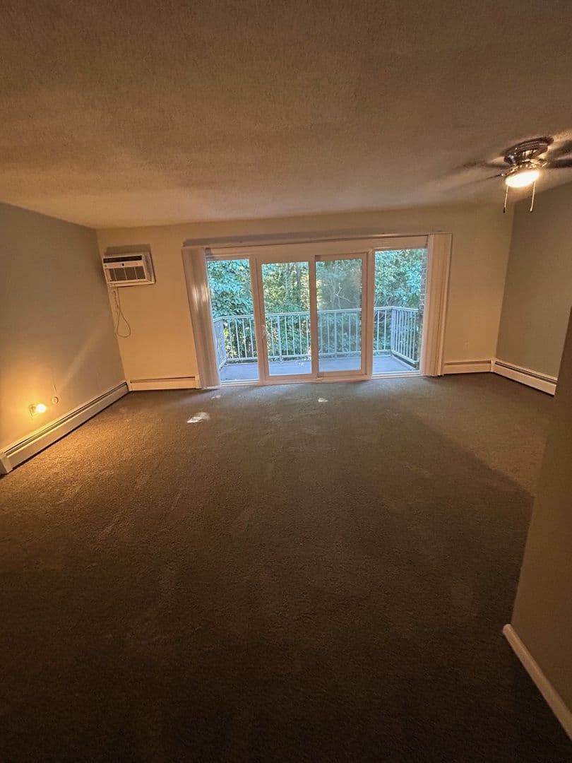 Ridley Park Apartment: 410 E. Hinckley Avenue
