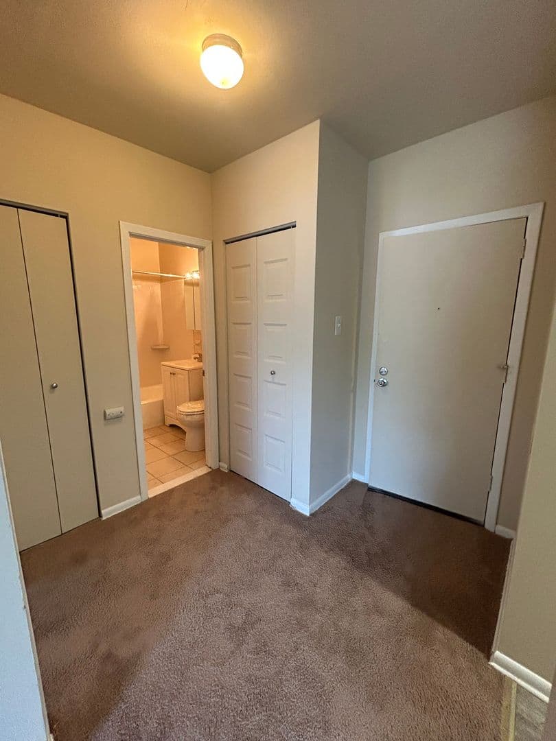 SECANE Apartment: 824-828 PROVIDENCE RD