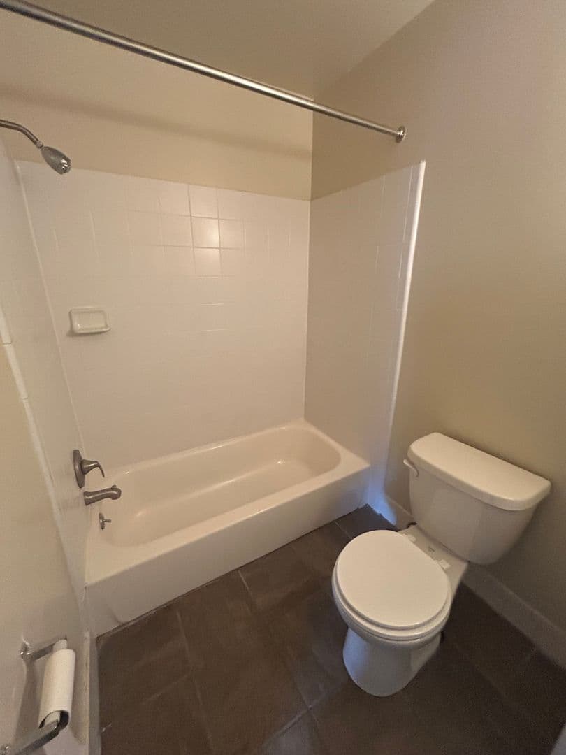 NORWOOD Apartment: 60 WEST WINONA AVENUE