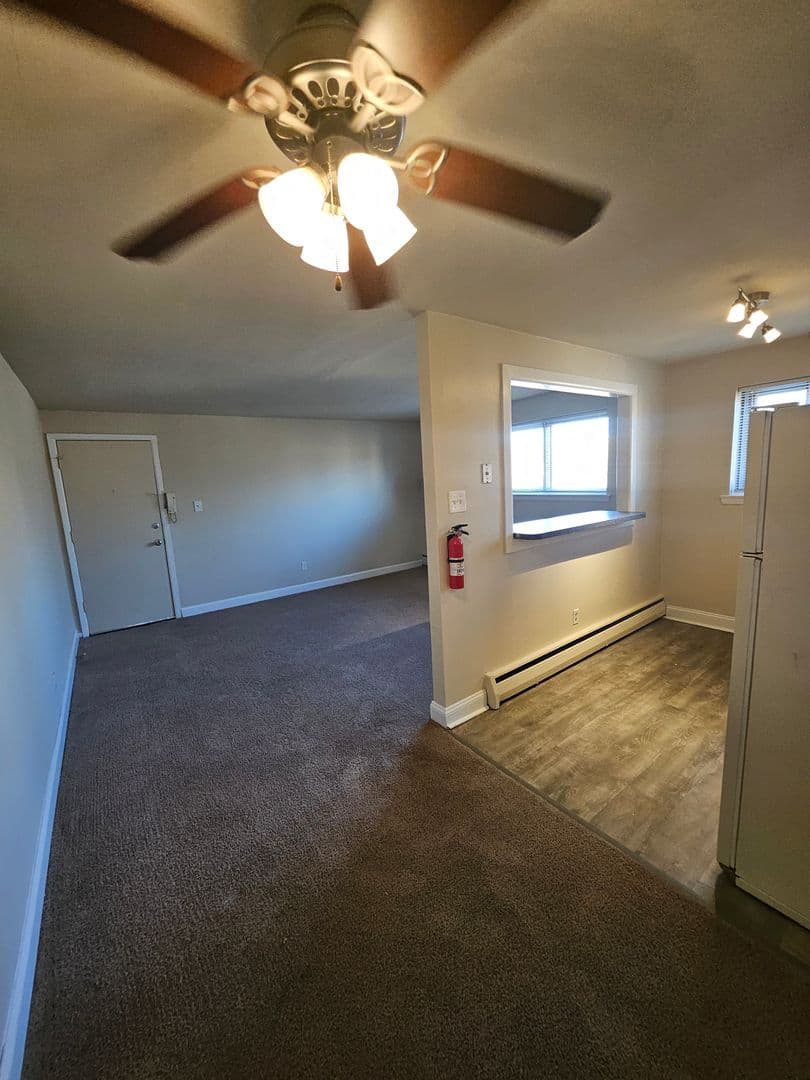 Secane Apartment: 640 South Avenue