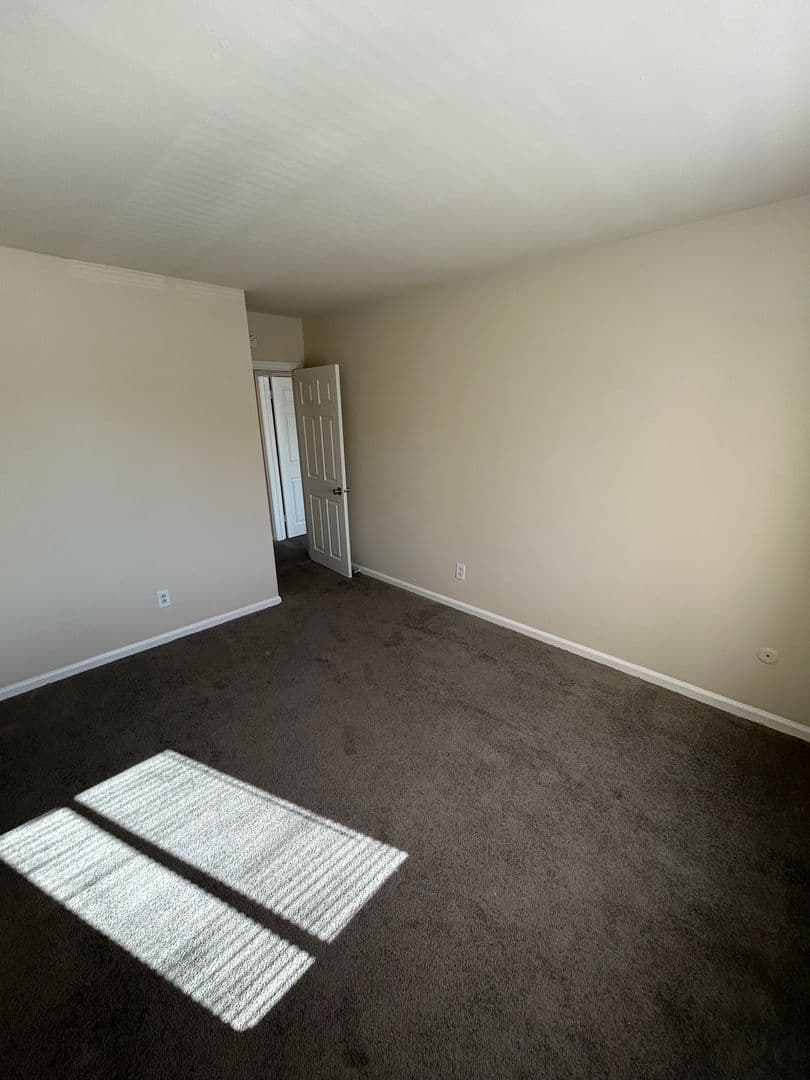 GLENOLDEN Apartment: 100 OAK AVE