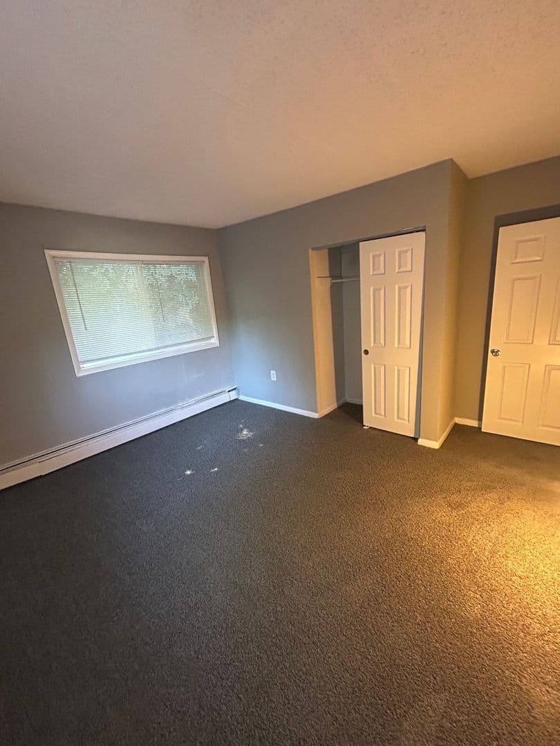 Ridley Park Apartment: 410 E. Hinckley Avenue