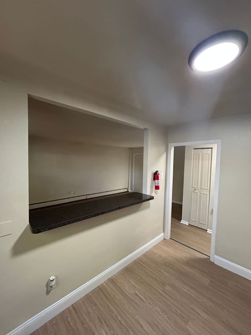 SECANE Apartment: 824-828 PROVIDENCE RD