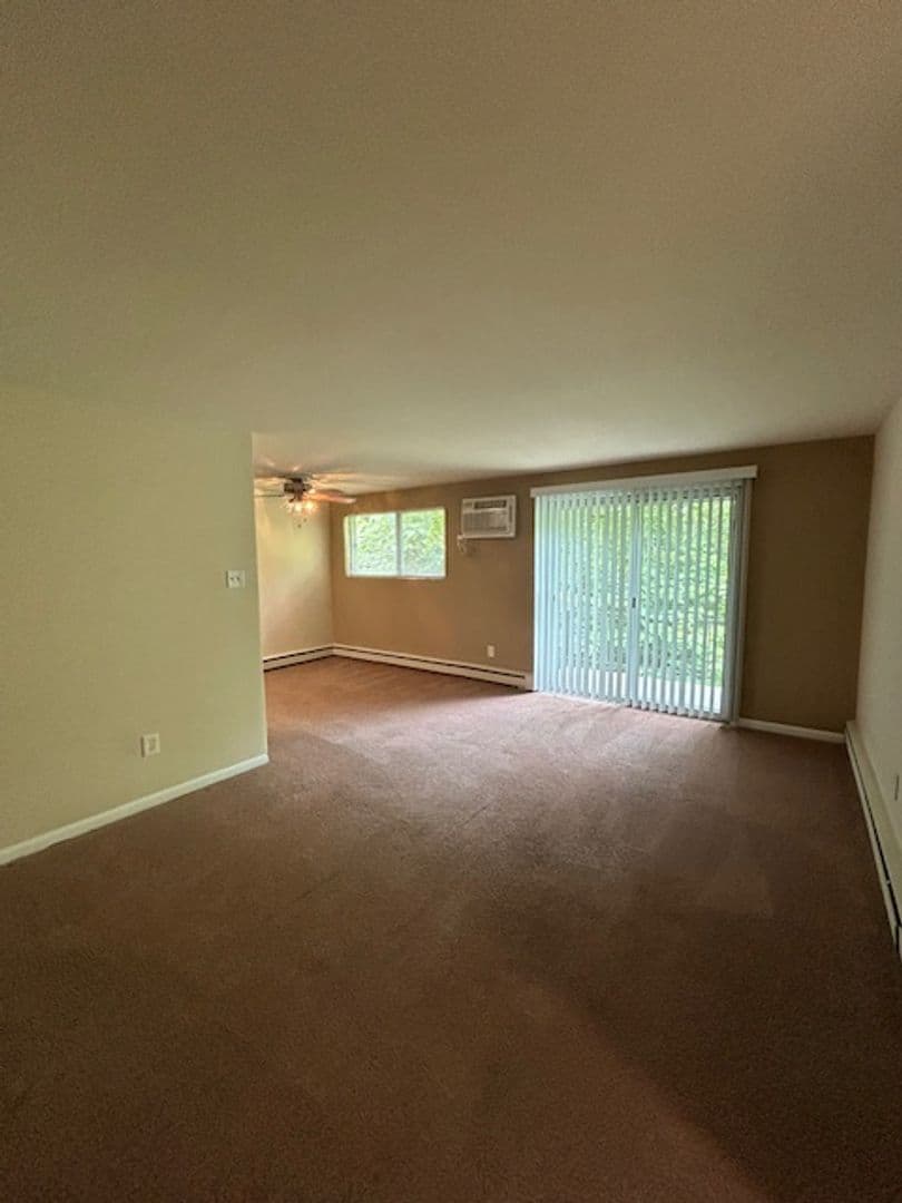 Morton Apartment: 8 Amosland Road